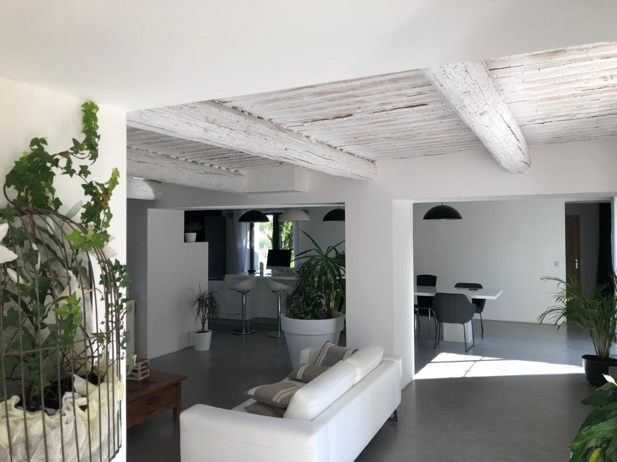 B&B Dans Mas En Pierres Robion en Luberon ภายนอก รูปภาพ