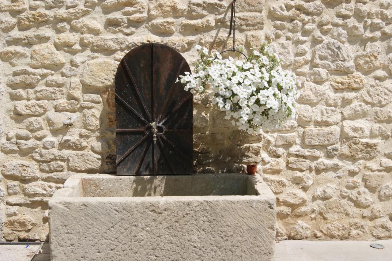 B&B Dans Mas En Pierres Robion en Luberon ภายนอก รูปภาพ